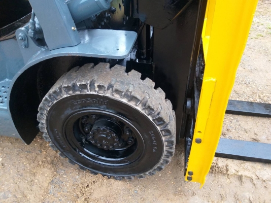 ขายรถยก TCM FD25 Z5 เครื่องดีเซล C240 เสาสูง 3 เมตร ยกได้ 2.5 ตัน เกียร์ออโต้ รถนอกนำเข้า ติดต่อ 098-7962549