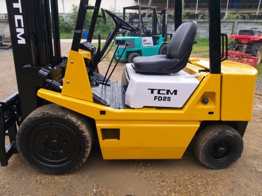 ขายรถยก TCM FD25 Z2 เครื่องดีเซล C240 เสาสูง 5 เมตร ยกได้ 2.5 ตัน เกียร์ธรรมดา สไลด์ชิพ ยางตันหน้า-หลัง รถนอกนำเข้า ติดต่อ 063-5628992 ขายรถยก TCM FD25 Z2 เครื่องดีเซล C240 เสาสูง 5 เมตร ยกได้ 2.5 ตัน เกียร์ธรรมดา สไลด์ชิพ ยางตันหน้า-หลัง รถนอกนำเข้า ติดต่อ 063-5628992
