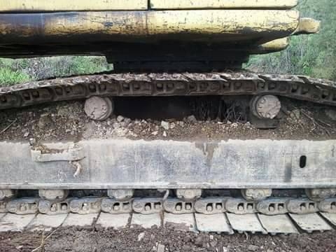 ขายKOMATSU PC200-6 ไฟตัดทำงานได้ปกติใช้ได้เอวดีช่วงล่างดีปั้มแรงมีเอกสารซื้อขายราค 500,000
