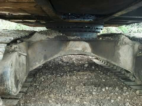 ขายKOMATSU PC200-6 ไฟตัดทำงานใช้ได้ปกติเอวดีช่วงล่างดีปั้มแรงมีเอกสารซื้อขายราคา 500,000