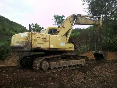 ขายKOMATSU PC200-6 ไฟตัดทำงานใช้ได้ปกติเอวดีช่วงล่างดีปั้มแรงมีเอกสารซื้อขายราคา 500,000