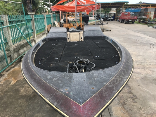 ขายเรือ แบท GAMBLER เก่าญี่ปุ่น ตามรูป พร้อมเทลเลอร์ 2 เพลาตรงรุ่น อเมริกา ขนาดความยาว 21ฟุต กว้าง 2 ขายเรือ แบท GAMBLER เก่าญี่ปุ่น ตามรูป พร้อมเทลเลอร์ 2 เพลาตรงรุ่น อเมริกา ขนาดความยาว 21ฟุต กว้าง 2