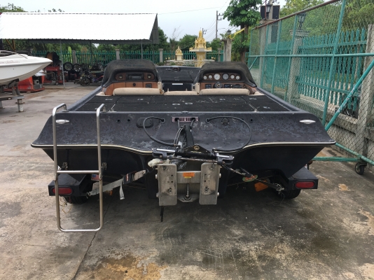 ขายเรือ แบท GAMBLER เก่าญี่ปุ่น ตามรูป พร้อมเทลเลอร์ 2 เพลาตรงรุ่น อเมริกา ขนาดความยาว 21ฟุต กว้าง 2 ขายเรือ แบท GAMBLER เก่าญี่ปุ่น ตามรูป พร้อมเทลเลอร์ 2 เพลาตรงรุ่น อเมริกา ขนาดความยาว 21ฟุต กว้าง 2