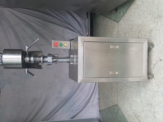 ขายเครื่องปิดฝาขวดเกลียว กึ่งอัตโนมัติ