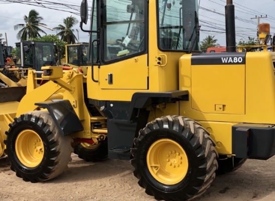 ขายรถตักล้อยาง KOMATSU WA80-3 นำเข้าเองจากญี่ปุ่น สภาพสวยพร้อม มีVDOการทำงานครับ