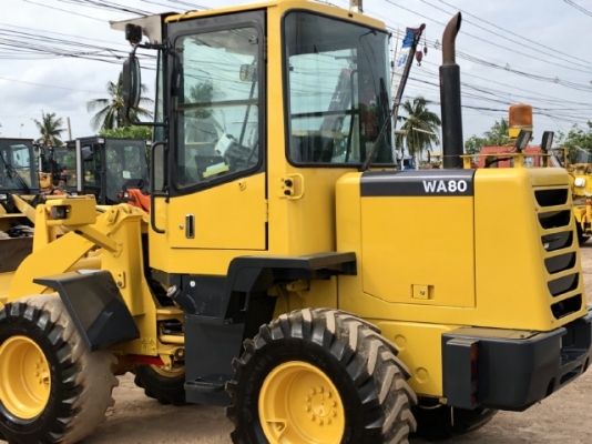ขายรถตักล้อยาง KOMATSU WA80-3 นำเข้าเองจากญี่ปุ่น สภาพสวยพร้อม มีVDOการทำงานครับ