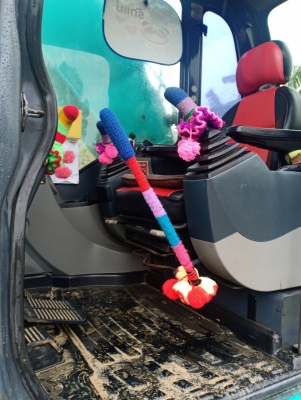 ขายKOBELCO SK200-8YN12SUPER เอกสารเล่มทะเบียนราคา 1,550,000