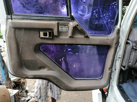 หัวMITSU  FN527 ไอ้หลงสวยๆมาแล้วครับ สีใหม่บางๆอุปกรณ์ครบ ขาหน้า ขาหลัง กันชน ตีนเบรคทิฟฟี่ ตู้แอร์ ยกใส่รถได้เลย