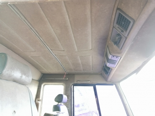 หัวMITSU  FN527 ไอ้หลงสวยๆมาแล้วครับ สีใหม่บางๆอุปกรณ์ครบ ขาหน้า ขาหลัง กันชน ตีนเบรคทิฟฟี่ ตู้แอร์ ยกใส่รถได้เลย