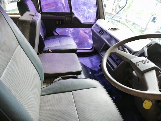 หัวMITSU  FN527 ไอ้หลงสวยๆมาแล้วครับ สีใหม่บางๆอุปกรณ์ครบ ขาหน้า ขาหลัง กันชน ตีนเบรคทิฟฟี่ ตู้แอร์ ยกใส่รถได้เลย