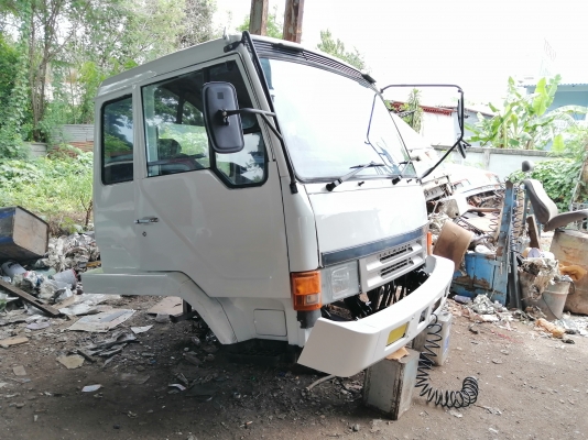 หัวMITSU  FN527 ไอ้หลงสวยๆมาแล้วครับ สีใหม่บางๆอุปกรณ์ครบ ขาหน้า ขาหลัง กันชน ตีนเบรคทิฟฟี่ ตู้แอร์ ยกใส่รถได้เลย