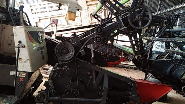 ข่ยครับ รถเกี่ยว ดีซี70จี ข่ยครับ รถเกี่ยว ดีซี70จี