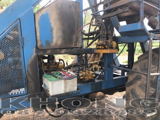 ขายด่วน รถคลีบอ้อย เครื่อง komatsu ระบบเต็ม รถพร้อมใช้งาน ขายเพียง 280000 บาท