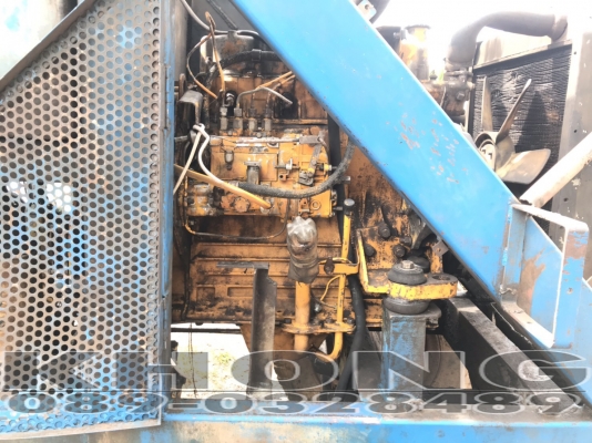 ขายด่วน รถคลีบอ้อย เครื่อง komatsu ระบบเต็ม รถพร้อมใช้งาน ขายเพียง 280000 บาท