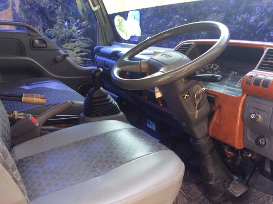 ISUZU NQR 175 ดั้ม ตาเพชร