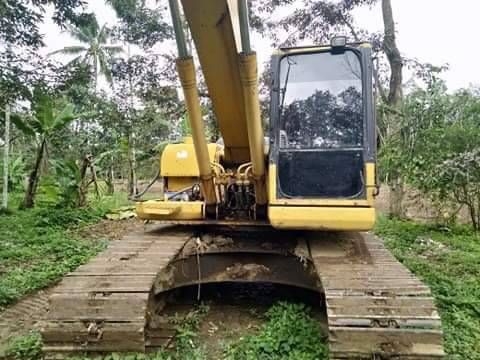 ขายKOMATSU PC200-7 ไฟเต็มเอกสารเล่มทะเบียนราคา 1,200,000