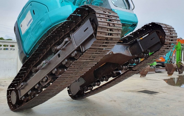 ขายด่วนรถนอก รถแบคโฮKOBELCO-SK200SRชั่วโม่งทำงานน้อยรถนอกเพิ่งนำเข้ามาเอกสารชุดจดทะเบียนยังไม่เคยใช้งานในเมืองไทยเลย