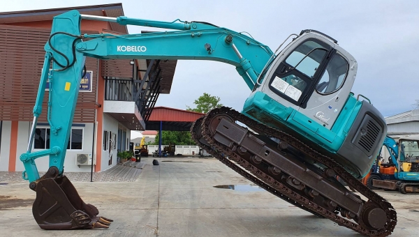 ขายด่วนรถนอก รถแบคโฮKOBELCO-SK200SRชั่วโม่งทำงานน้อยรถนอกเพิ่งนำเข้ามาเอกสารชุดจดทะเบียนยังไม่เคยใช้งานในเมืองไทยเลย