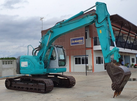 ขายด่วนรถนอก รถแบคโฮKOBELCO-SK200SRชั่วโม่งทำงานน้อยรถนอกเพิ่งนำเข้ามาเอกสารชุดจดทะเบียนยังไม่เคยใช้งานในเมืองไทยเลย