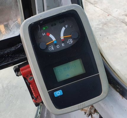 ขายด่วนรถนอก รถแบคโฮKOBELCO-SK200SRชั่วโม่งทำงานน้อยรถนอกเพิ่งนำเข้ามาเอกสารชุดจดทะเบียนยังไม่เคยใช้งานในเมืองไทยเลย