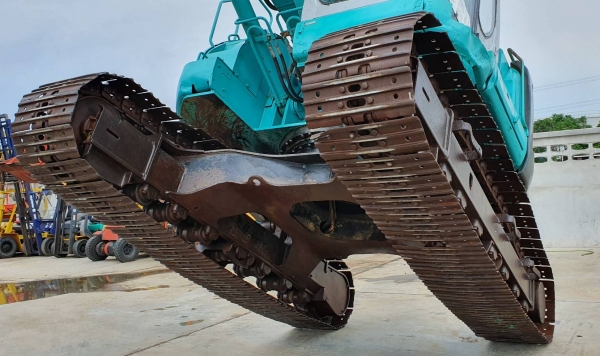 ขายด่วนรถนอก รถแบคโฮKOBELCO-SK200SRชั่วโม่งทำงานน้อยรถนอกเพิ่งนำเข้ามาเอกสารชุดจดทะเบียนยังไม่เคยใช้งานในเมืองไทยเลย