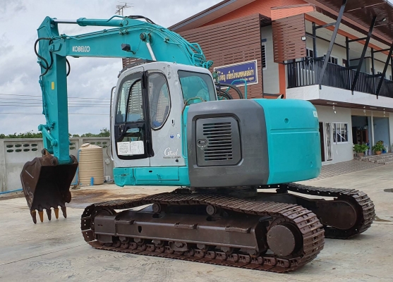 ขายด่วนรถนอก รถแบคโฮKOBELCO-SK200SRชั่วโม่งทำงานน้อยรถนอกเพิ่งนำเข้ามาเอกสารชุดจดทะเบียนยังไม่เคยใช้งานในเมืองไทยเลย