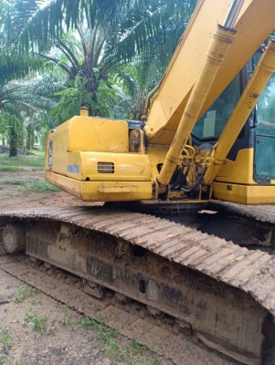 ขายKOMATSU PC200-7 ไฟเต็มเอกสารเล่มทะเบียนราคา 1,200,000