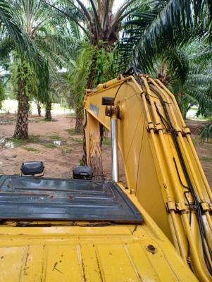 ขายKOMATSU PC200-7 ไฟเต็มเอกสารเล่มทะเบียนราคา 1,200,000