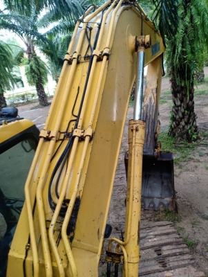 ขายKOMATSU PC200-7 ไฟเต็มเอกสารเล่มทะเบียนราคา 1,200,000