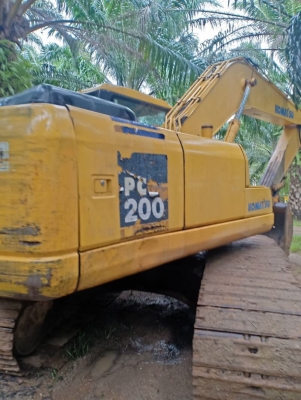 ขายKOMATSU PC200-7 ไฟเต็มเอกสารเล่มทะเบียนราคา 1,200,000 ขายKOMATSU PC200-7 ไฟเต็มเอกสารเล่มทะเบียนราคา 1,200,000