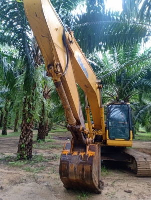 ขายKOMATSU PC200-7 ไฟเต็มเอกสารเล่มทะเบียนราคา 1,200,000