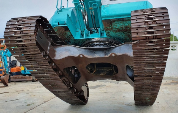 KOBELCO-SK200SR  ราคา870,000บาท รถนอก  ชั่วโม่งทำงานน้อย  รถนอกเพิ่งนำเข้ามา  เอกสารชุดจดทะเบียนยังไม่เคยใช้งานในเมืองไทยเลย เครื่องอีซูซู4สูบ4BG1เทอร์โบแรงดีปั่มแรง  ไฟฟ้าเต็ม  เร็วแรงไม่โหลดบูมอาร์สวยเอวแน่นช่วงล่างเต็มเอกสารอินวอย 081-989-1989 หรั่งครั
