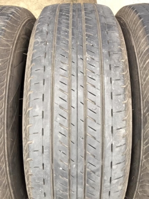 ขายบริสโตน.215/70/15ปี2118 ดอกยาง90\%+ ไร้ตำหนิ โทร0879050181.ส่งได้ทั่วไทย