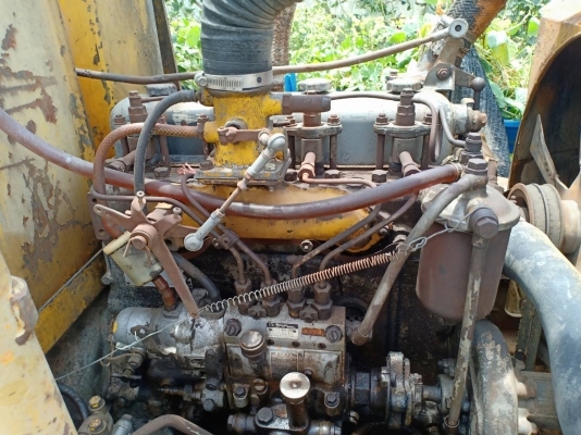 ขายรถตักล้อยางSD20 เกียร์ท๊อกใช้ตักแกลบอยู่รถทำงานปกติราคา 95,000