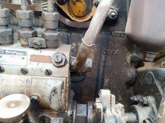 ขายรถตักล้อยางSD20 เกียร์ท๊อกใช้ตักแกลบอยู่รถทำงานปกติราคา 95,000