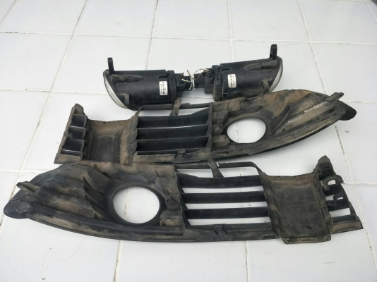 -  สปอร์ตไลท์พร้อมแผ่นครอบ Volkswagen Passat  B5.5 เก่าญี่ปุ่น