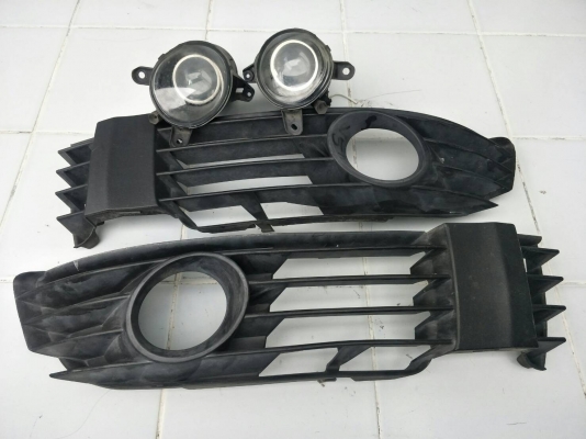 -  สปอร์ตไลท์พร้อมแผ่นครอบ Volkswagen Passat  B5.5 เก่าญี่ปุ่น