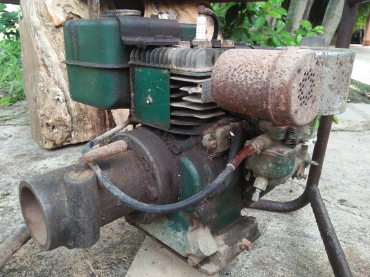 เครื่องยนต์โบราณ BRIGGS&STRATTON U.S.A. เครื่องขนาดเล็ก สภาพเดิม เครื่องยนต์โบราณ BRIGGS&STRATTON U.S.A. เครื่องขนาดเล็ก สภาพเดิม