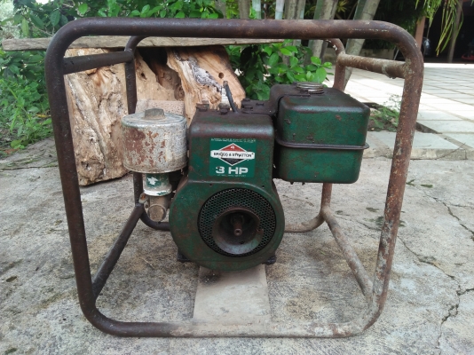 เครื่องยนต์โบราณ BRIGGS&amp;STRATTON U.S.A.  เครื่องขนาดเล็ก สภาพเดิม