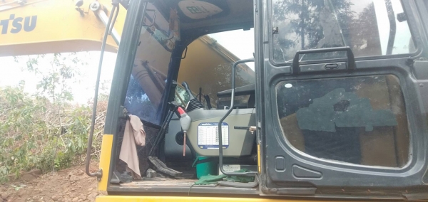 ขายKOMATSU 200-8MO ไฟเต็มเอกสารชุดจดทะเบียนราคา 1,350,000