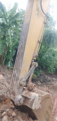 ขายKOMATSU 200-8MO ไฟเต็มเอกสารชุดจดทะเบียนราคา 1,350,000