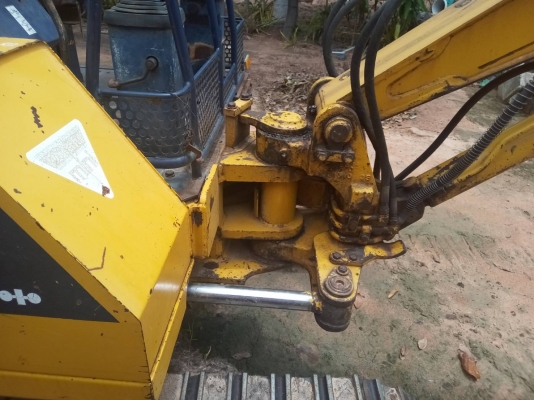 ขายKOMATSU PC30-6 ราคา 165,000