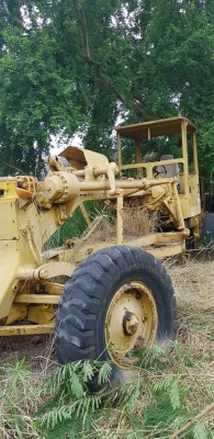 ขายรถเกรด CAT12F ขายตามสภาพราคา 130,000 ขายรถเกรด CAT12F ขายตามสภาพราคา 130,000