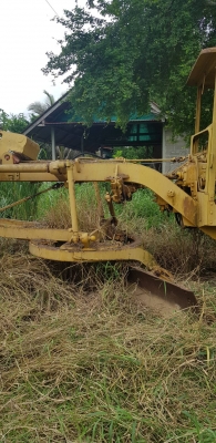 ขายรถเกรด CAT12F ขายตามสภาพราคา 130,000 ขายรถเกรด CAT12F ขายตามสภาพราคา 130,000