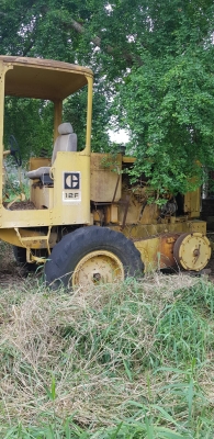 ขายรถเกรด CAT12F ขายตามสภาพราคา 130,000 ขายรถเกรด CAT12F ขายตามสภาพราคา 130,000