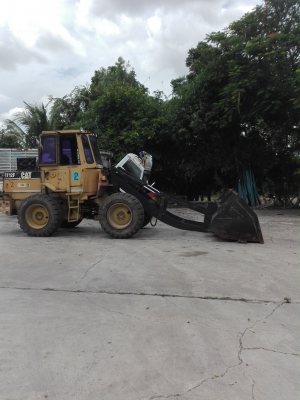 ขายรถตักล้อยาง