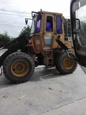 ขายรถตักล้อยาง