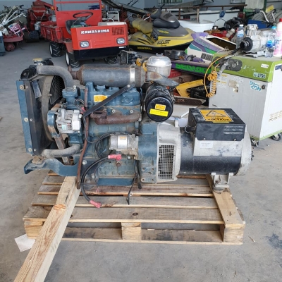 เครื่องปั่นไฟเก่าญี่ปุ่น 10 kva เครื่องยนต์ดีเซลคูโบต้า ไฟ 220/380 3 เฟส เครื่องปั่นไฟเก่าญี่ปุ่น 10 kva เครื่องยนต์ดีเซลคูโบต้า ไฟ 220/380 3 เฟส