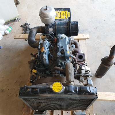 เครื่องปั่นไฟเก่าญี่ปุ่น 10 kva เครื่องยนต์ดีเซลคูโบต้า ไฟ 220/380 3 เฟส เครื่องปั่นไฟเก่าญี่ปุ่น 10 kva เครื่องยนต์ดีเซลคูโบต้า ไฟ 220/380 3 เฟส