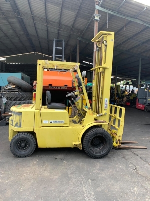 ขาย ฟอล์คลิฟต์ MITSUBISHI FD20   รถนอก เก่าญี่ปุ่น ดีเซล เสา 4.5 เมตร งาฮิ้ง เกียร์ธรรมดา